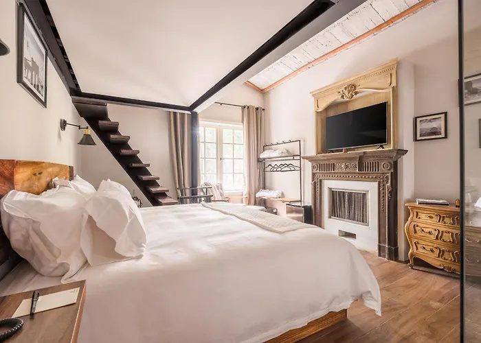 The Hotel 4*